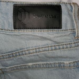Distressed jean